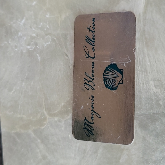 Marjorie Bloom Shell Trinket Box - Picture 6 of 11